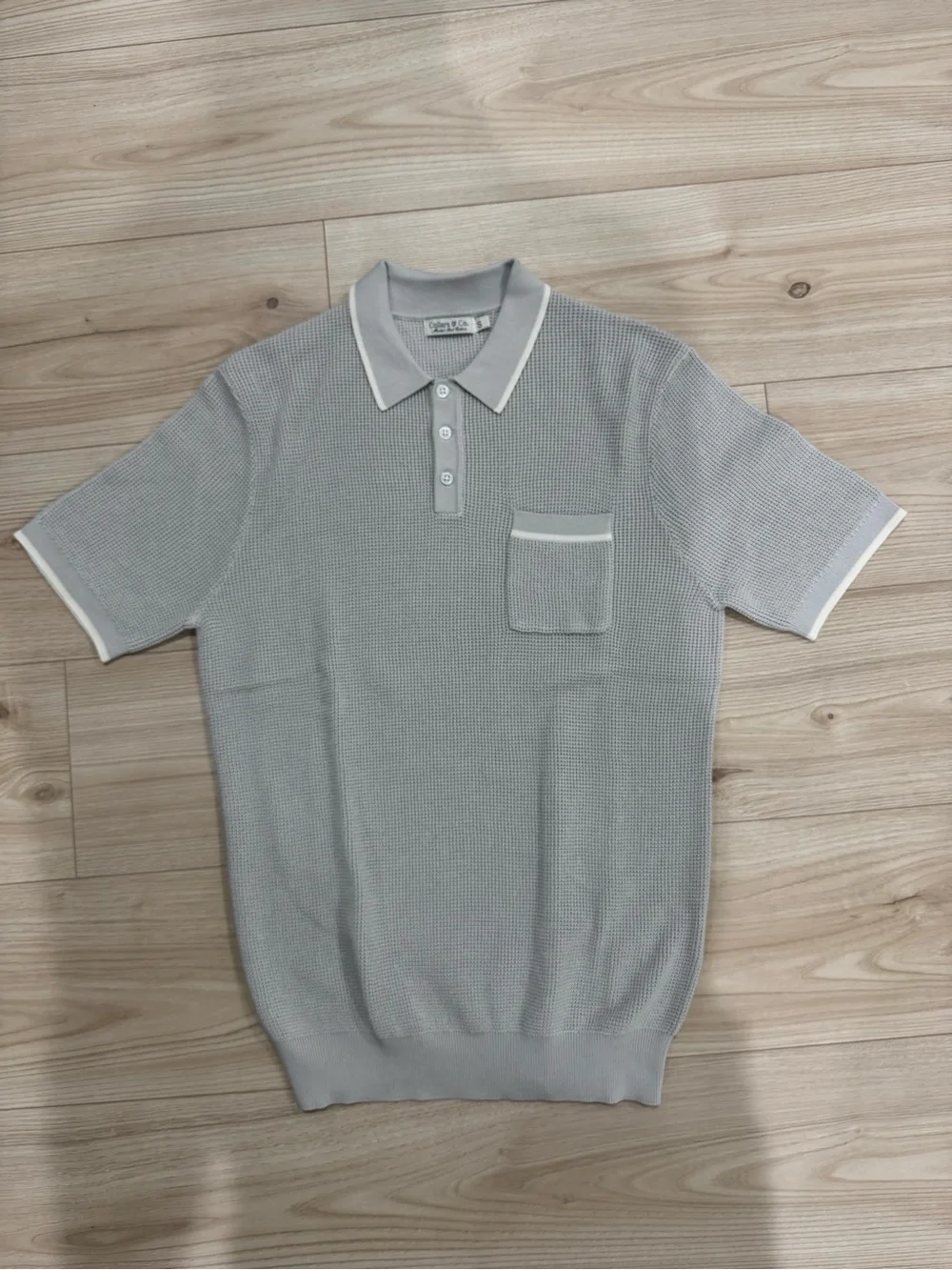 Collars & Co Polo - Picture 1 of 3